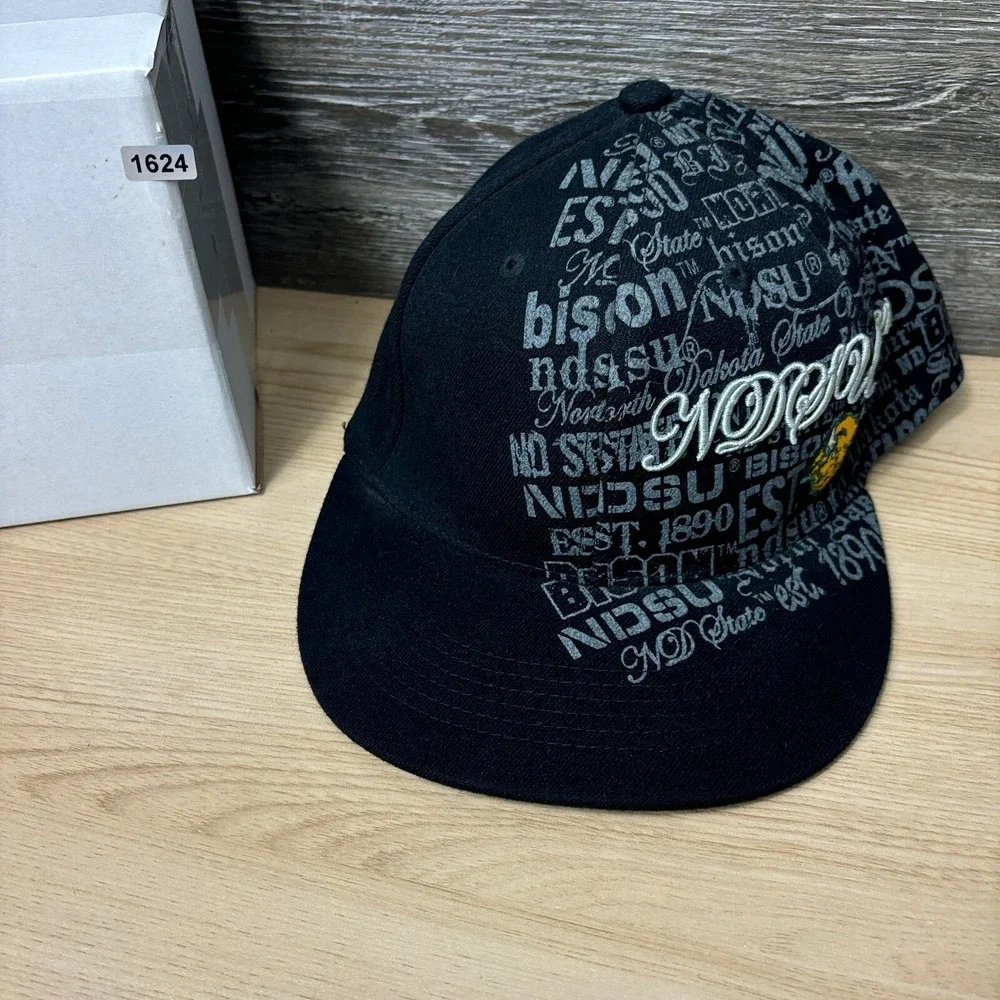 North Dakota State‎ University Hat Cap Fitted Black One Size Flex Graffiti Y2K